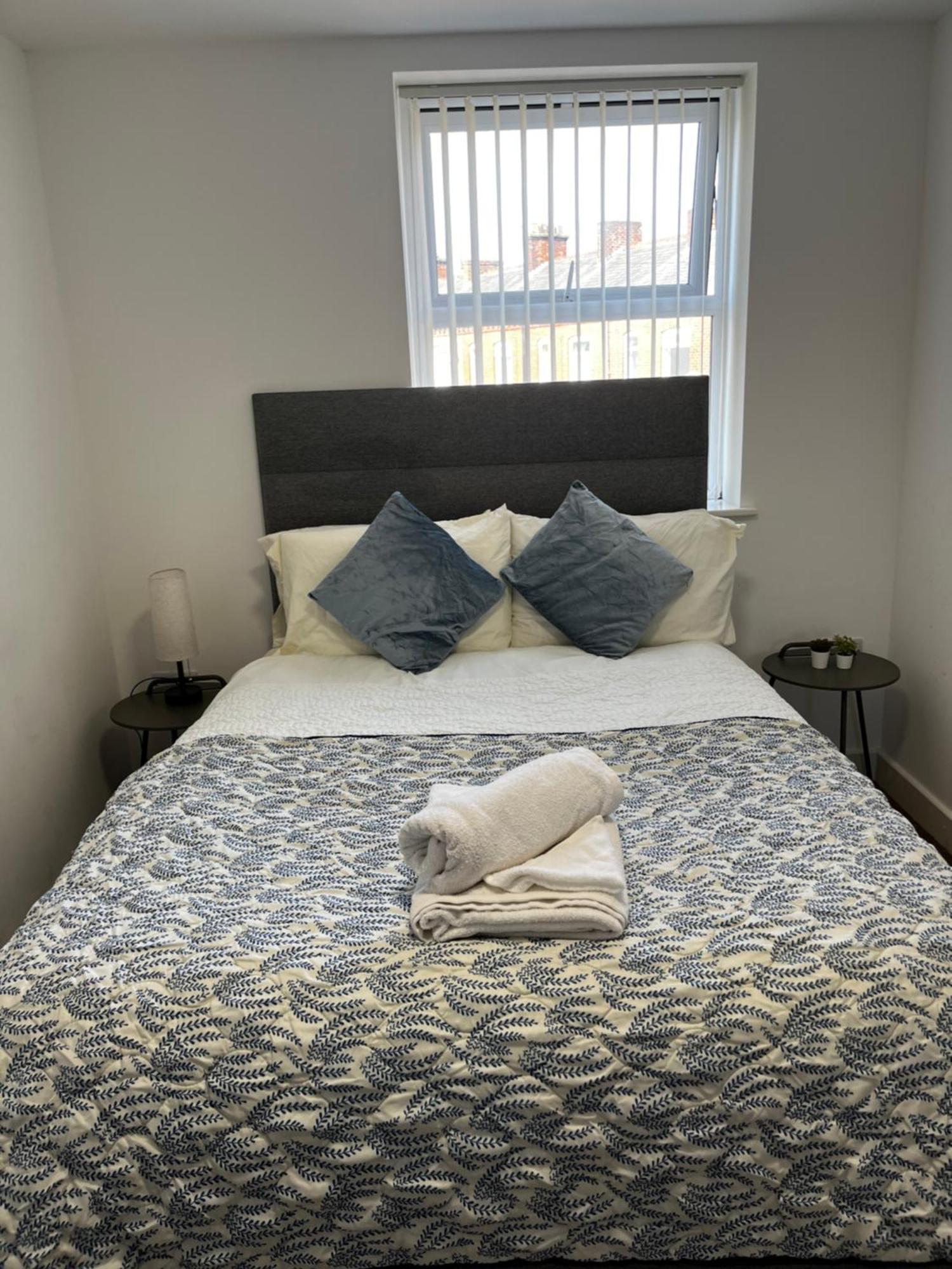 Apartment The Failsworth Collection - Stylish With Free Parking
