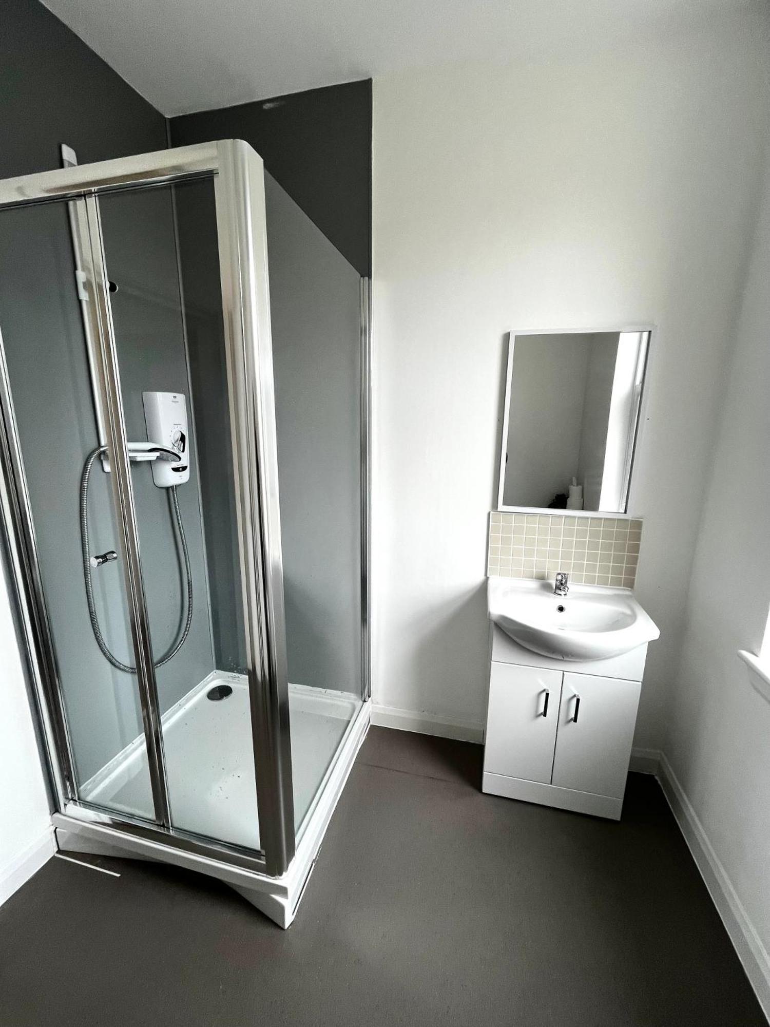 Apartment The Failsworth Collection - Stylish With Free Parking