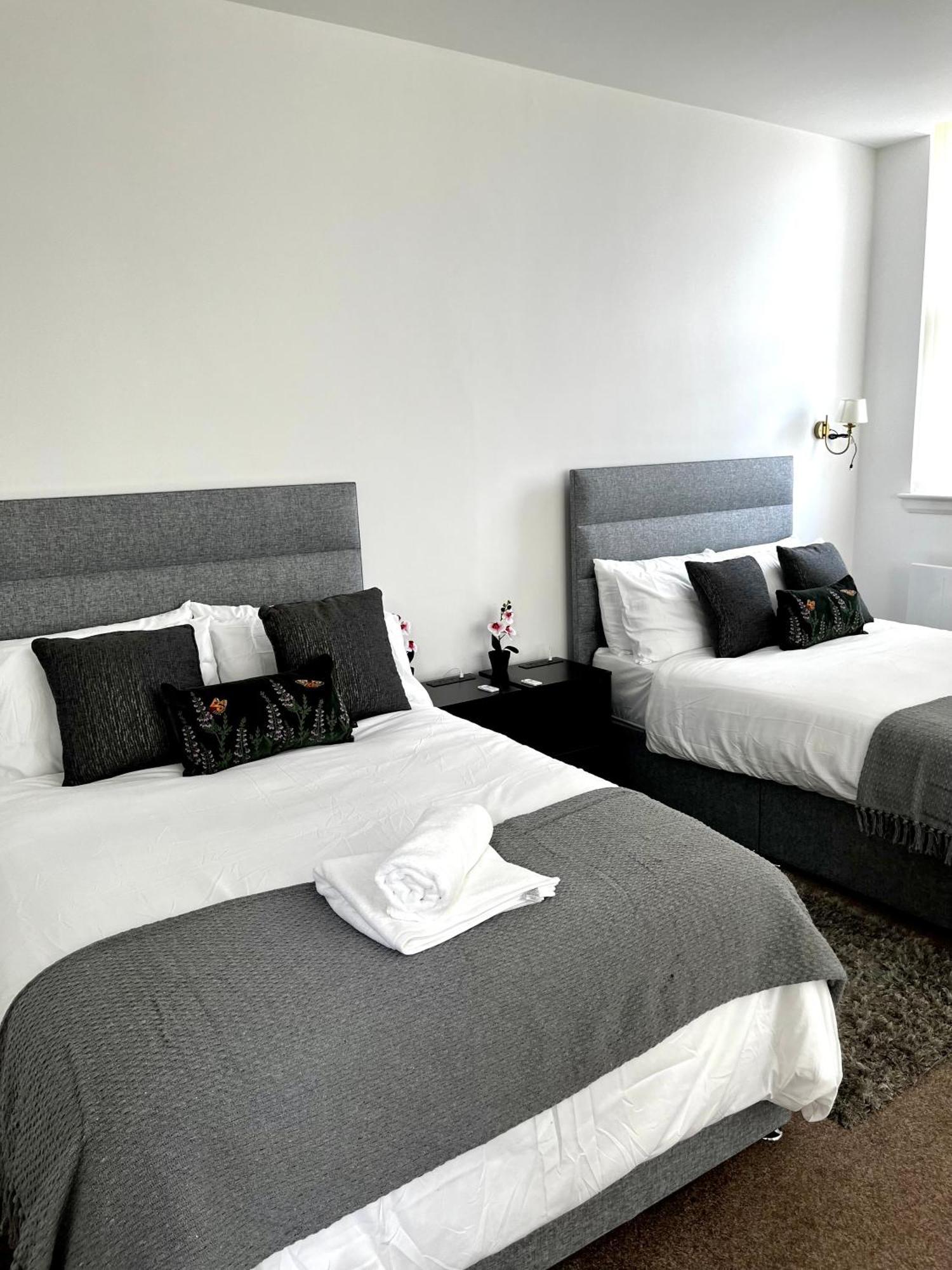 The Failsworth Collection - Stylish With Free Parking Manchester